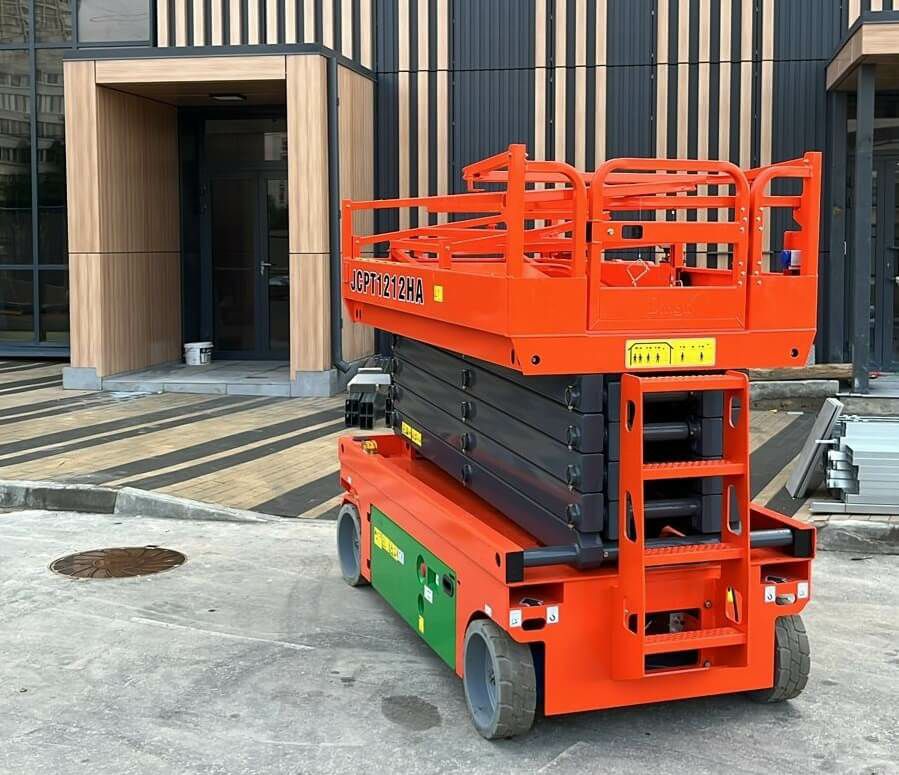 سيزر لفت للإيجار مان لفت للإيجار فوركلفت للايجار