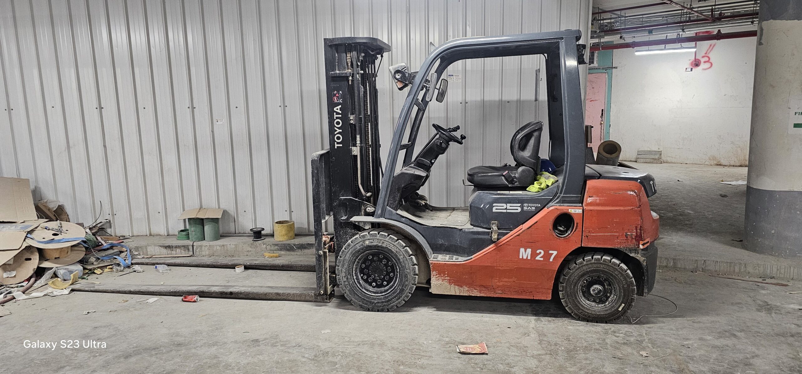 تاجير رافعه شوكية فوركلفت للايجار