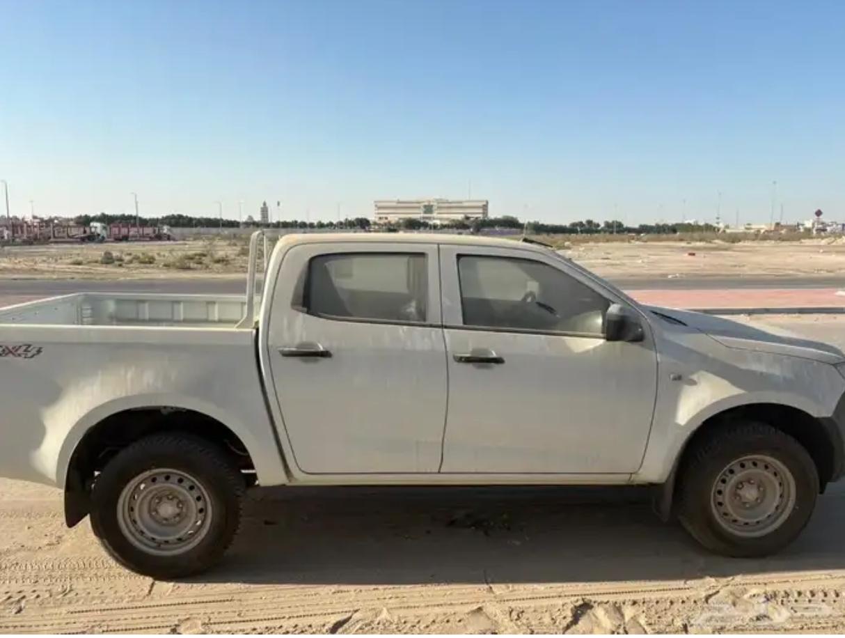 إيسوزا ديماكس