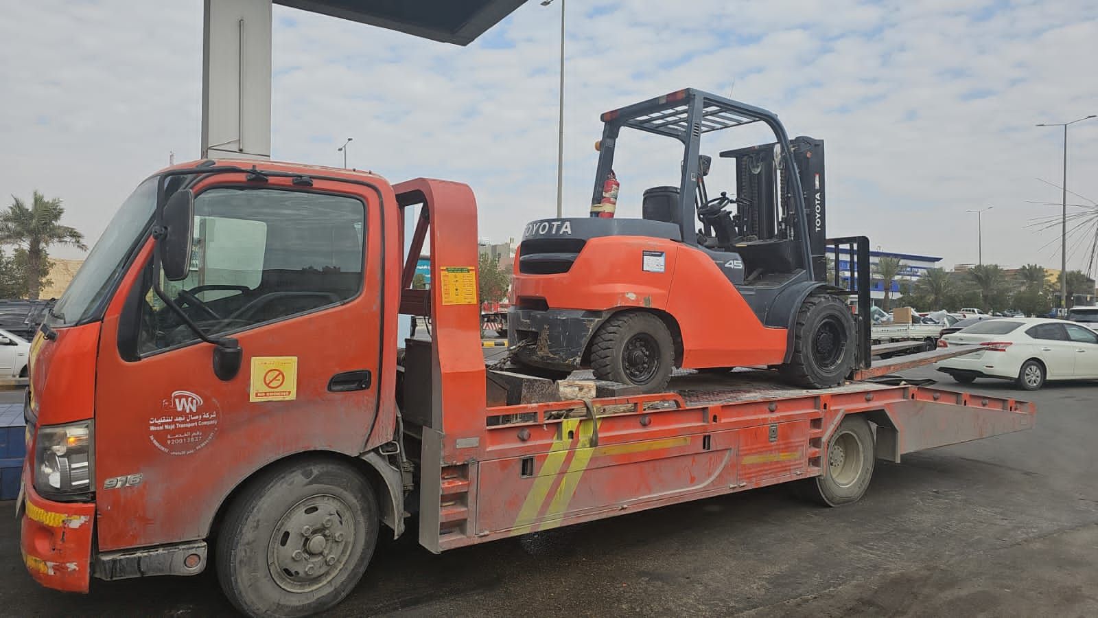 فوركلفت رافعه شوكيه للايجار