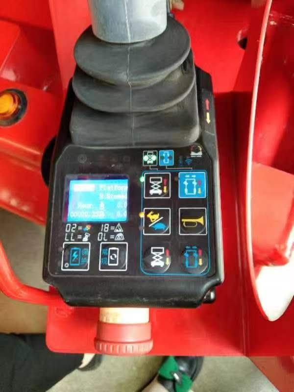 رافعات مقصية (سيزرلفت) 8–16 متر للإيجار في الدمام