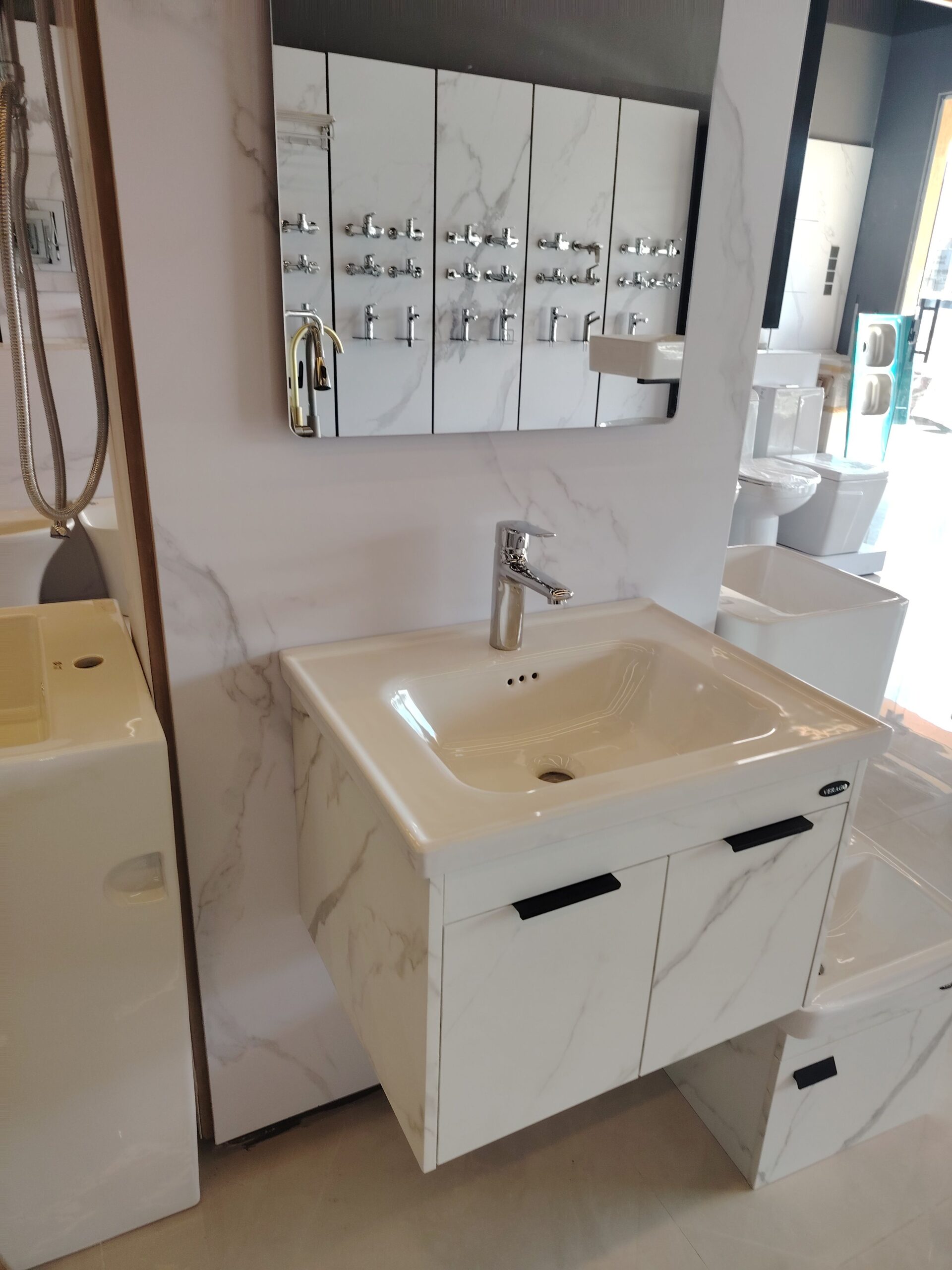 سباك كهربائي شمال الرياض الملقا الياسمين الصحافه ا