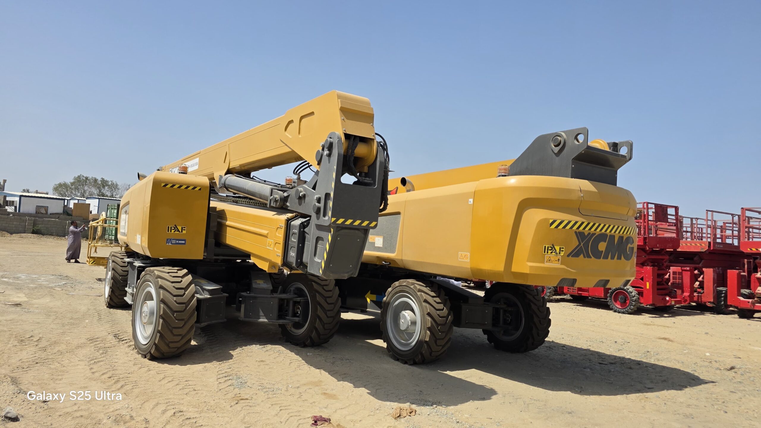 مان لفت للايجار.. فوركلفت للايجار.. سيزر لفت وكرين