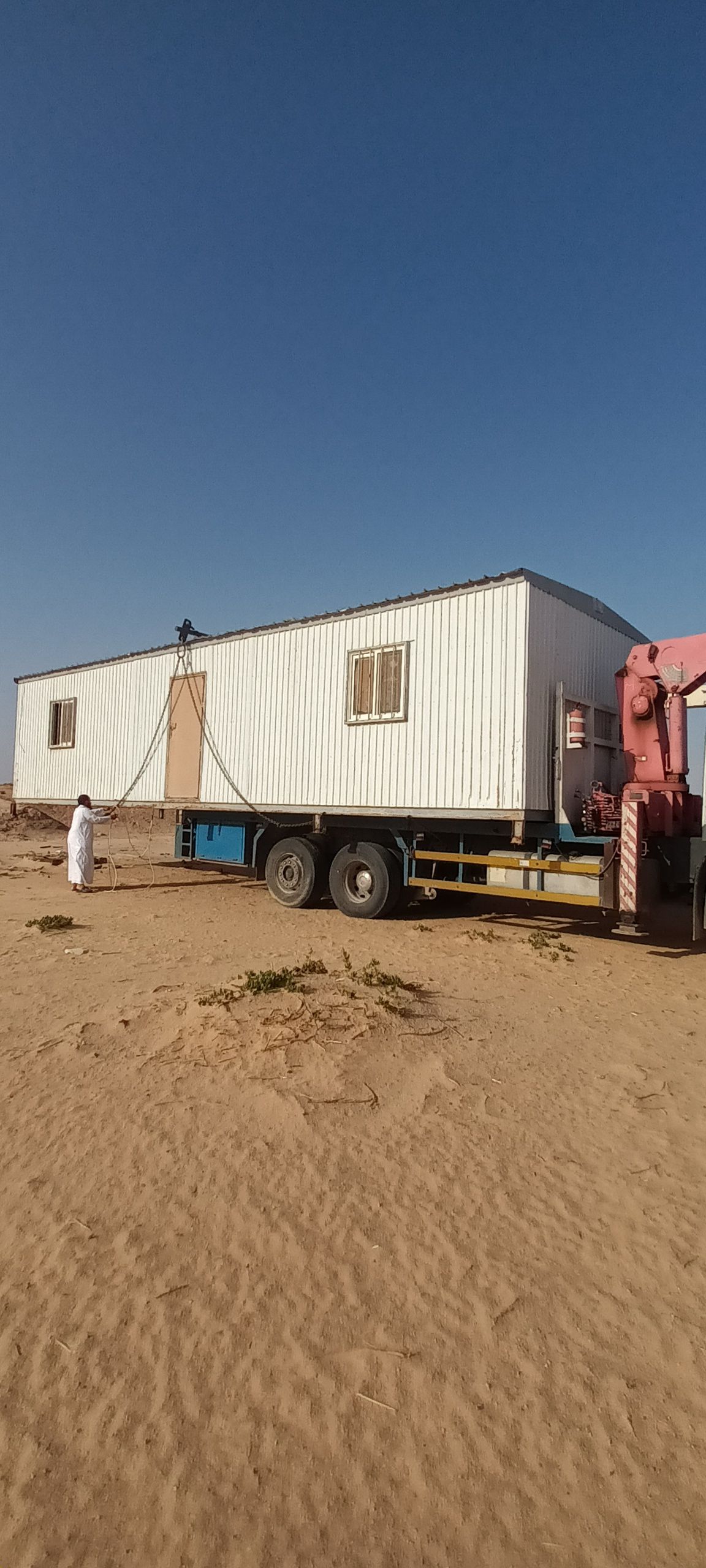 نقل كنتينرات رفع كنتينرات تحميل كنتينرات تحميل برك