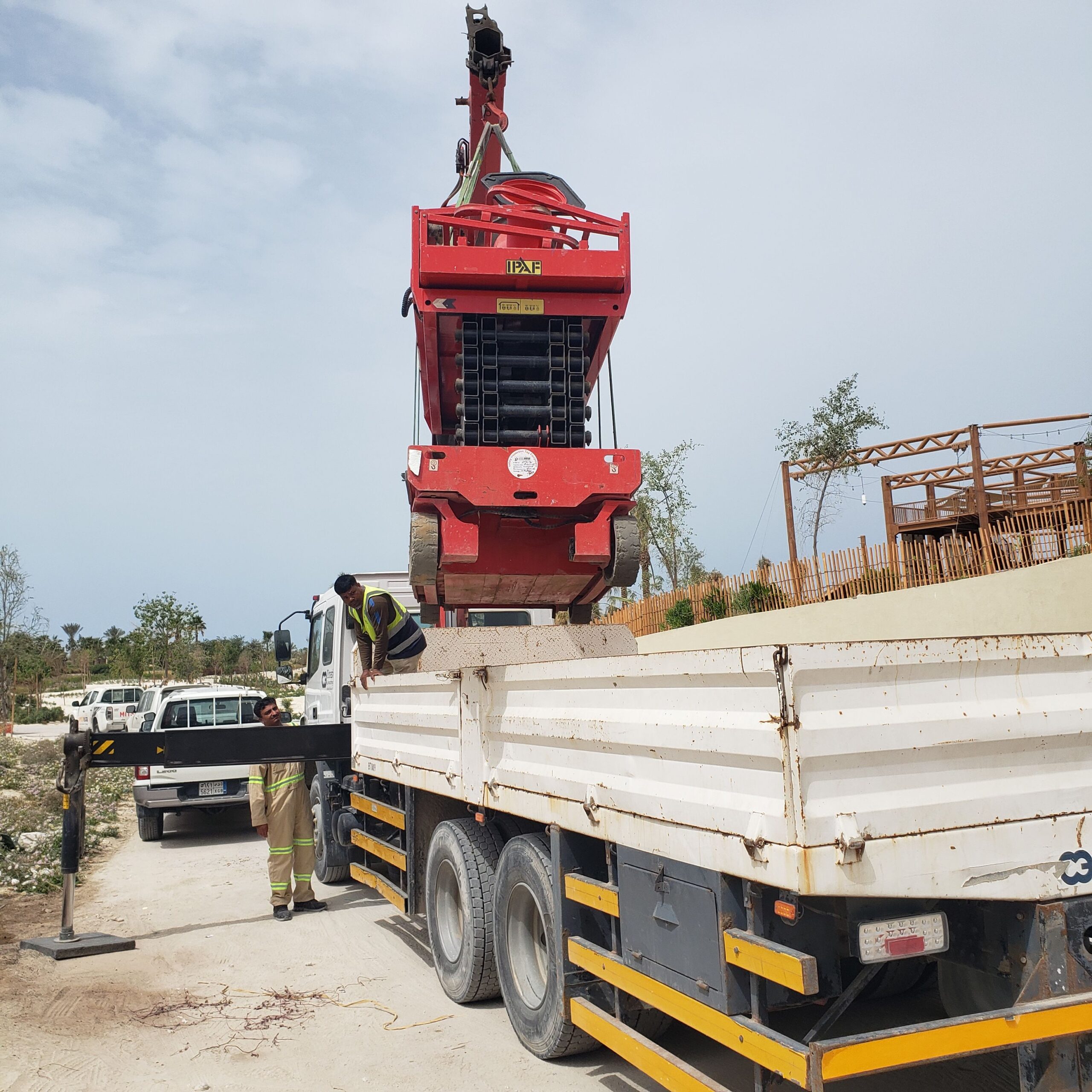 سيزرلفت مان لفت بوم لفت رافعات مقصية سقالات كهربائ