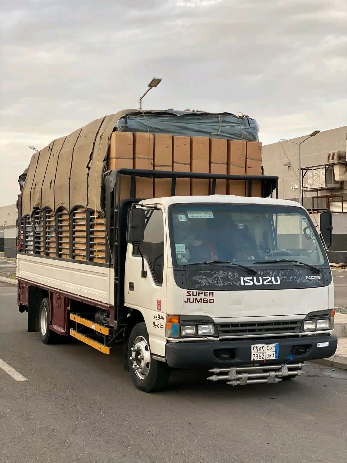 دينا نقل الاثاث لي الجمعية الخيرية بالرياض 0َ50701