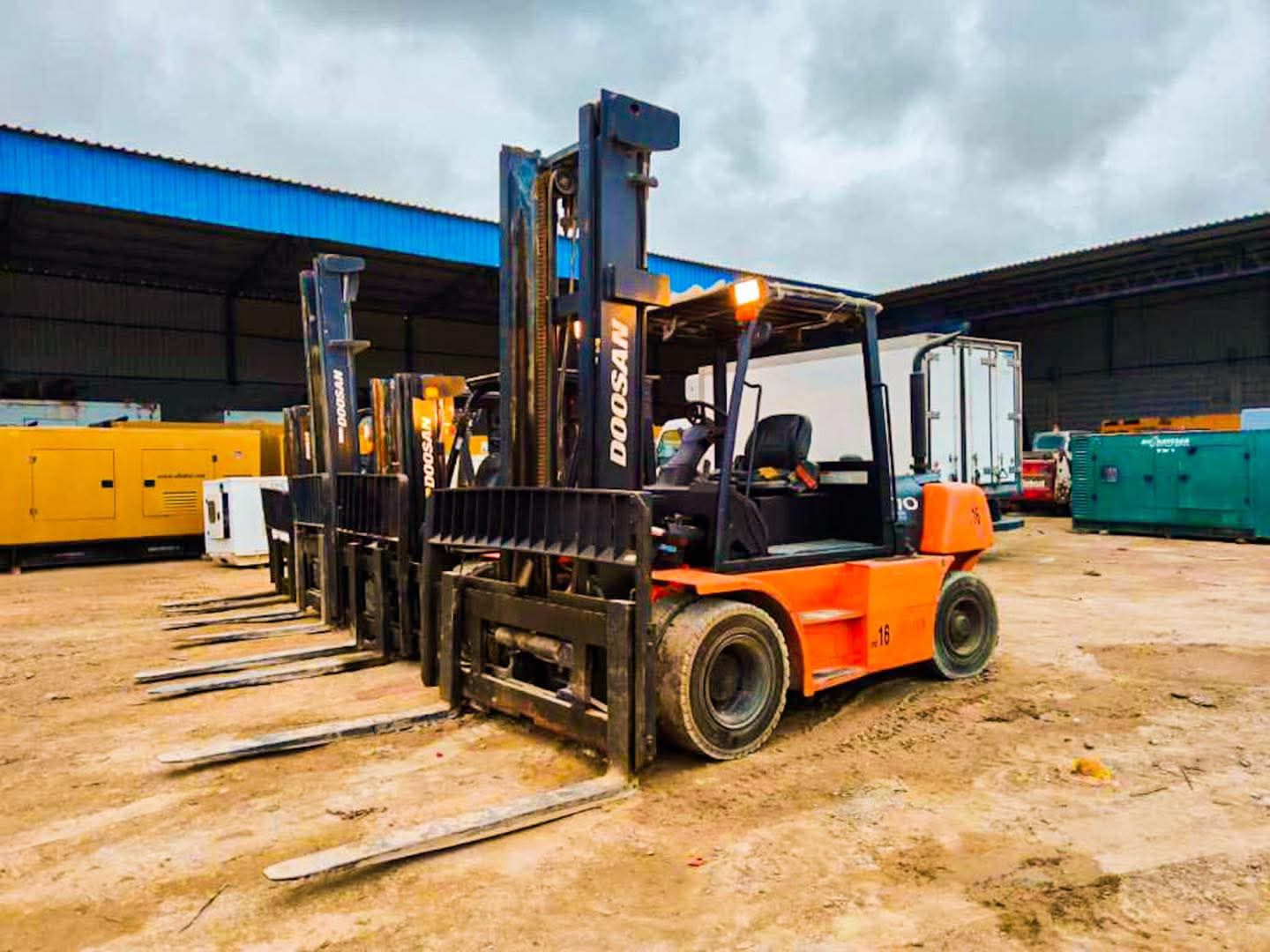 مان لفت ، فوركلفت ، سيزر لفت للايجار الدمام