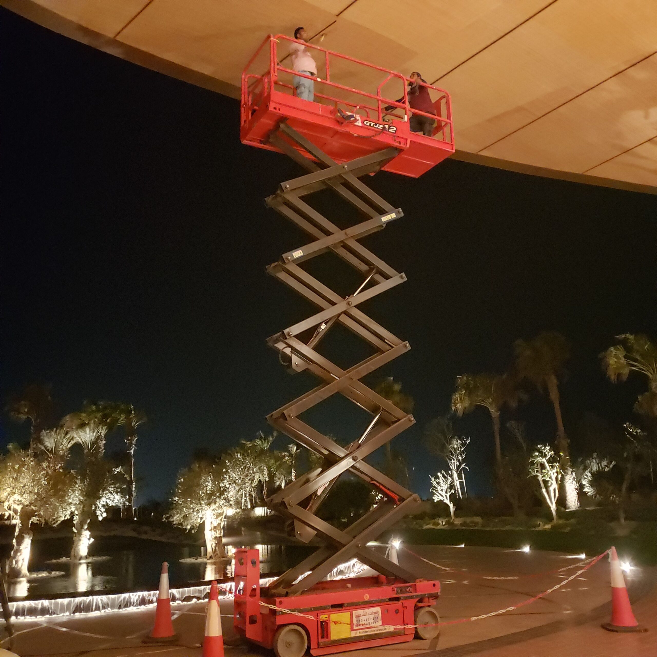 سيزرلفت اللايجار مانلفت اللايجار رافعات مقصية رافع