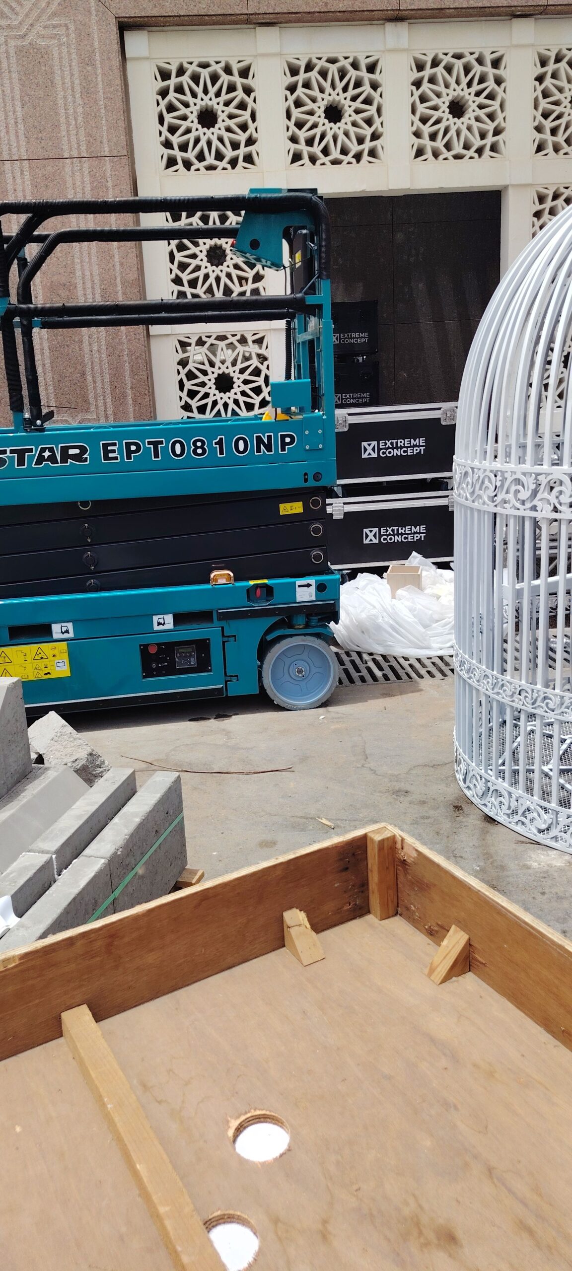 مان لفت للايجار، سيزرلفت للايجار، رافعات شوكية وكر