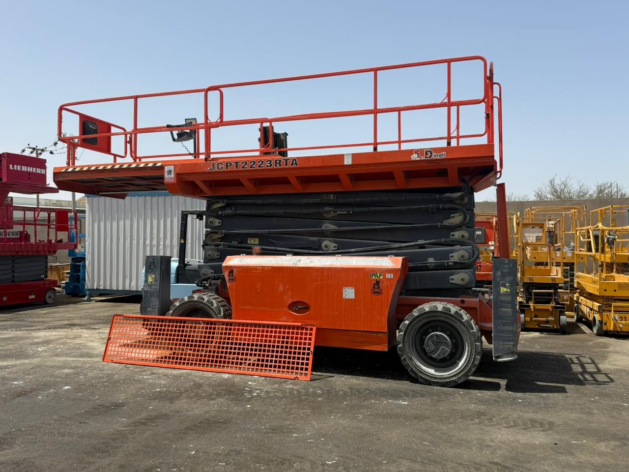 سيزرلفت للايجار، مان لفت للايجار، فوركلفت وكرينات