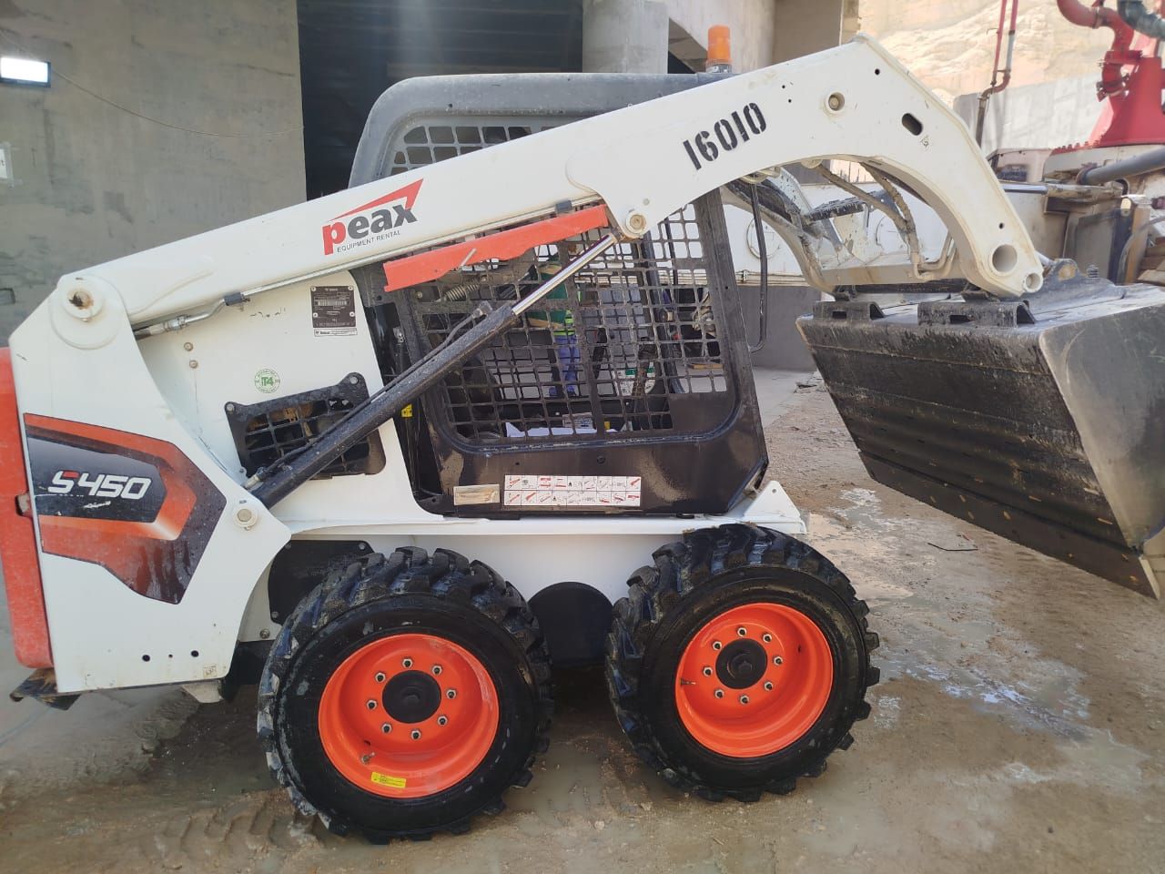 متوفر للإيجار سيزرلفت مان لفت رافعات شوكيه كرينات