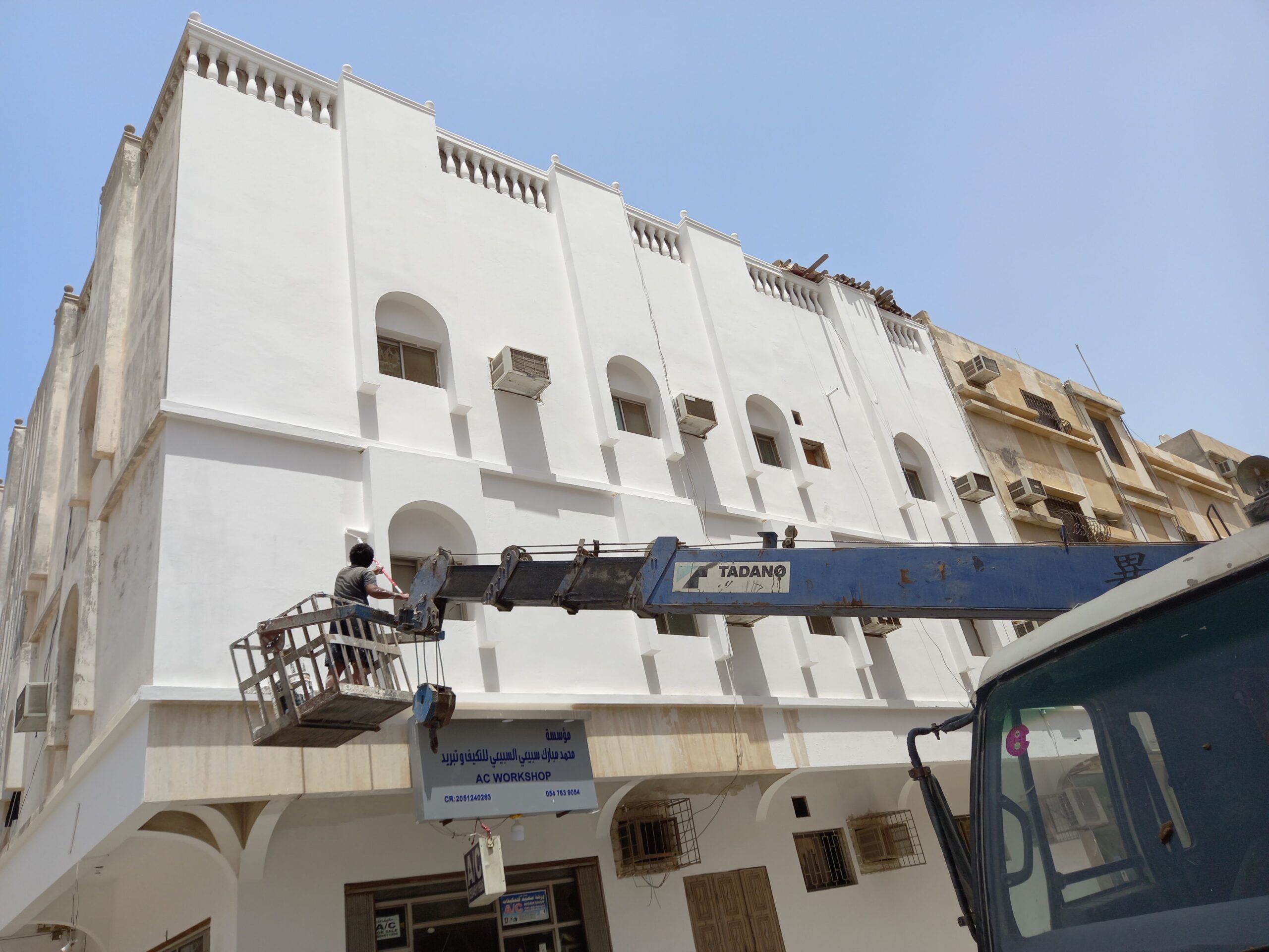 صباغ اصباغ عوازل ديكورات