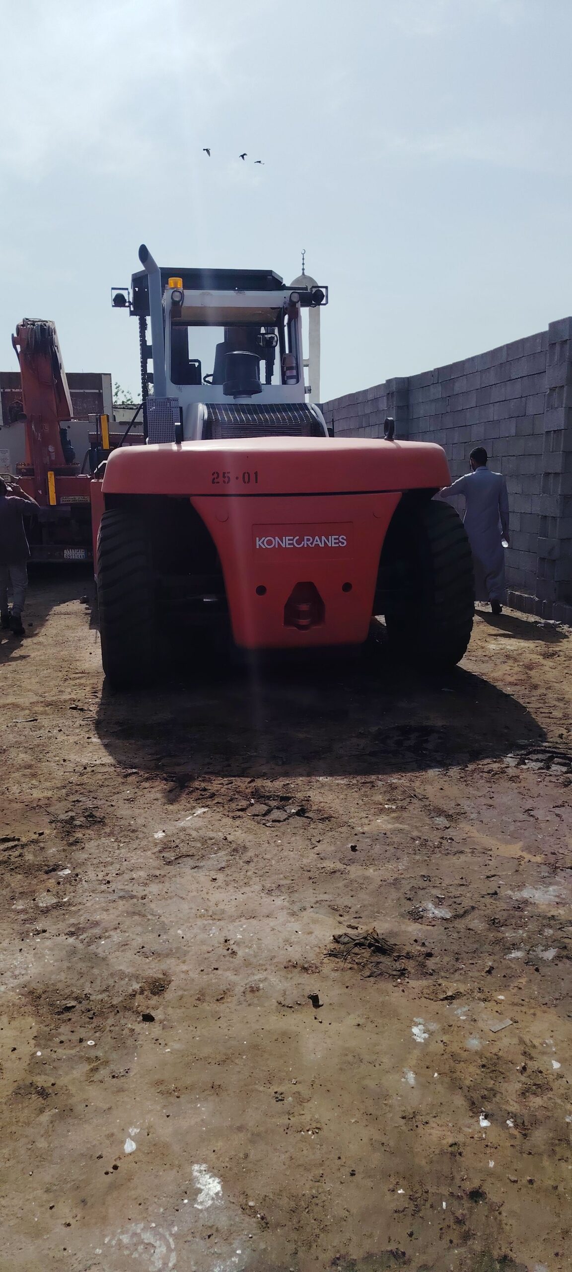 مان لفت للايجار.. رافعات شوكية.. مان ليفت وكرينات