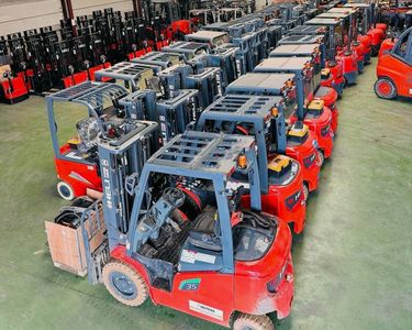 سيزر لفت للإيجار مان لفت للإيجار فوركلفت للايجار