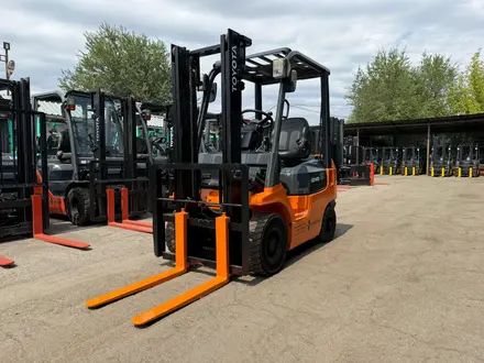 مان لفت سيزرلفت رافعات شوكية للإيجار الدمام