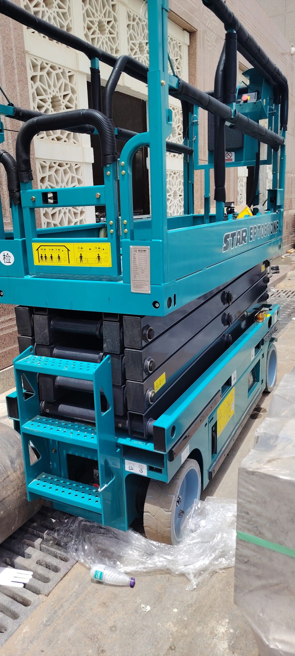 سيزرلفت للايجار، مان لفت للايجار، فوركلفت وكرينات