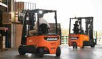 رافعات شوكية سيزر لفت مان لفت كرينات للايجار