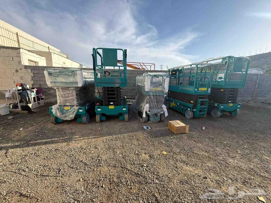 سيزر لفت مان لفت فوركلفت للأيجار