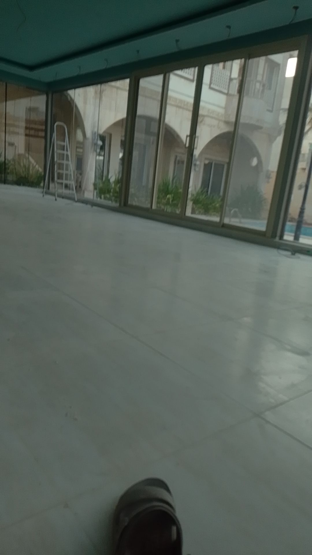 مظلات وسواتر هناجر ساندويش بنل ترميم وتشظيب مباني