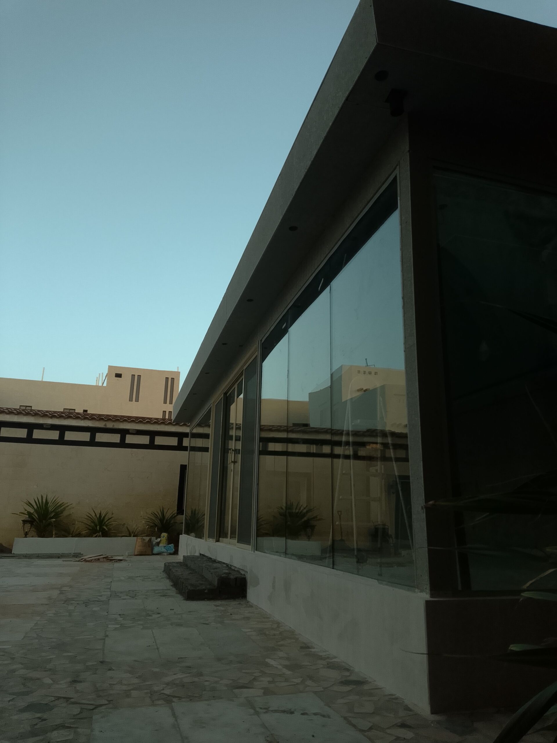مظلات سواترجده تركيب ساندويش بنل وبرجول جده وتشظيب