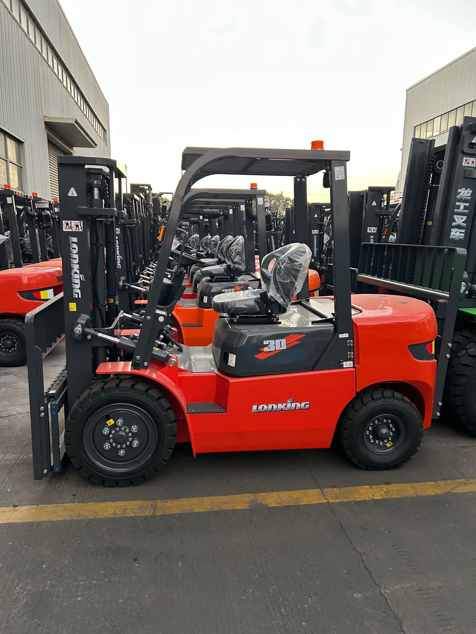 فوركلفت اللايجار جدة رافعة شوكية اللايجار جده رافع