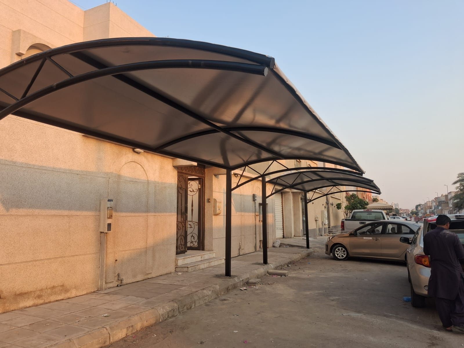 مظلات وسواتر الدمام