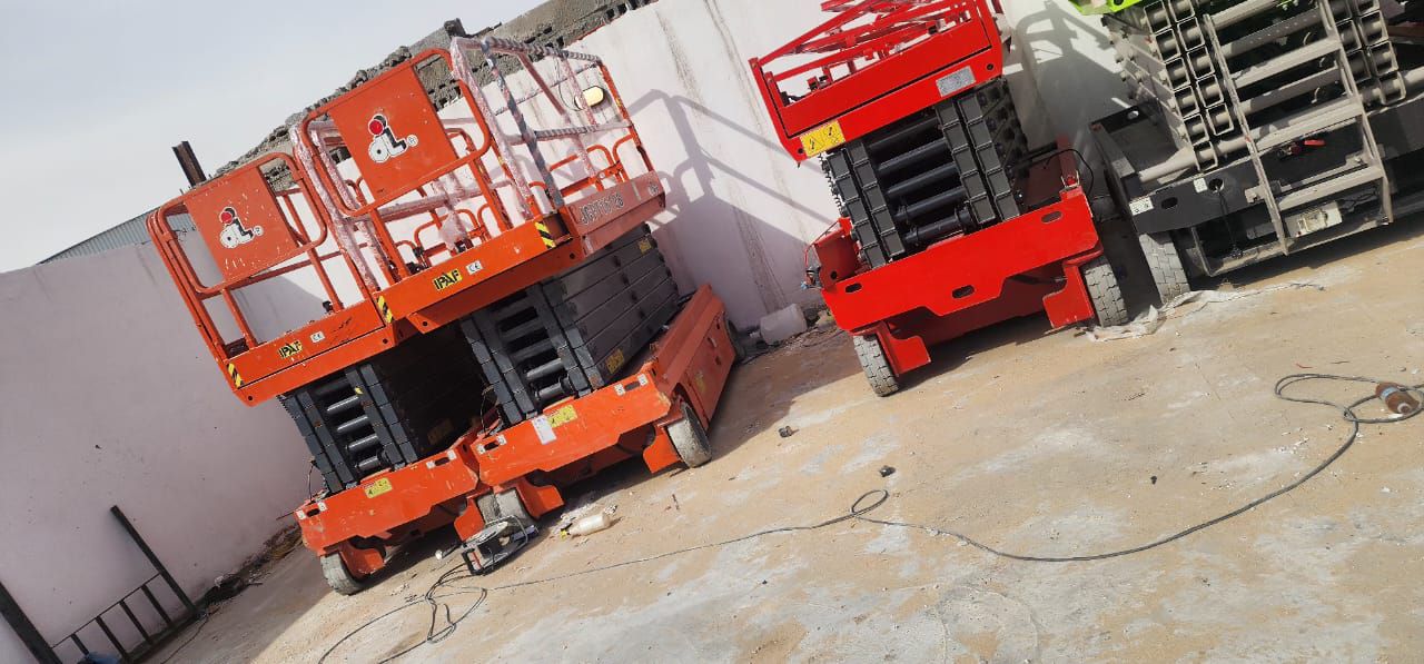 سيزر لفت مان لفت فوركلفت للأيجار