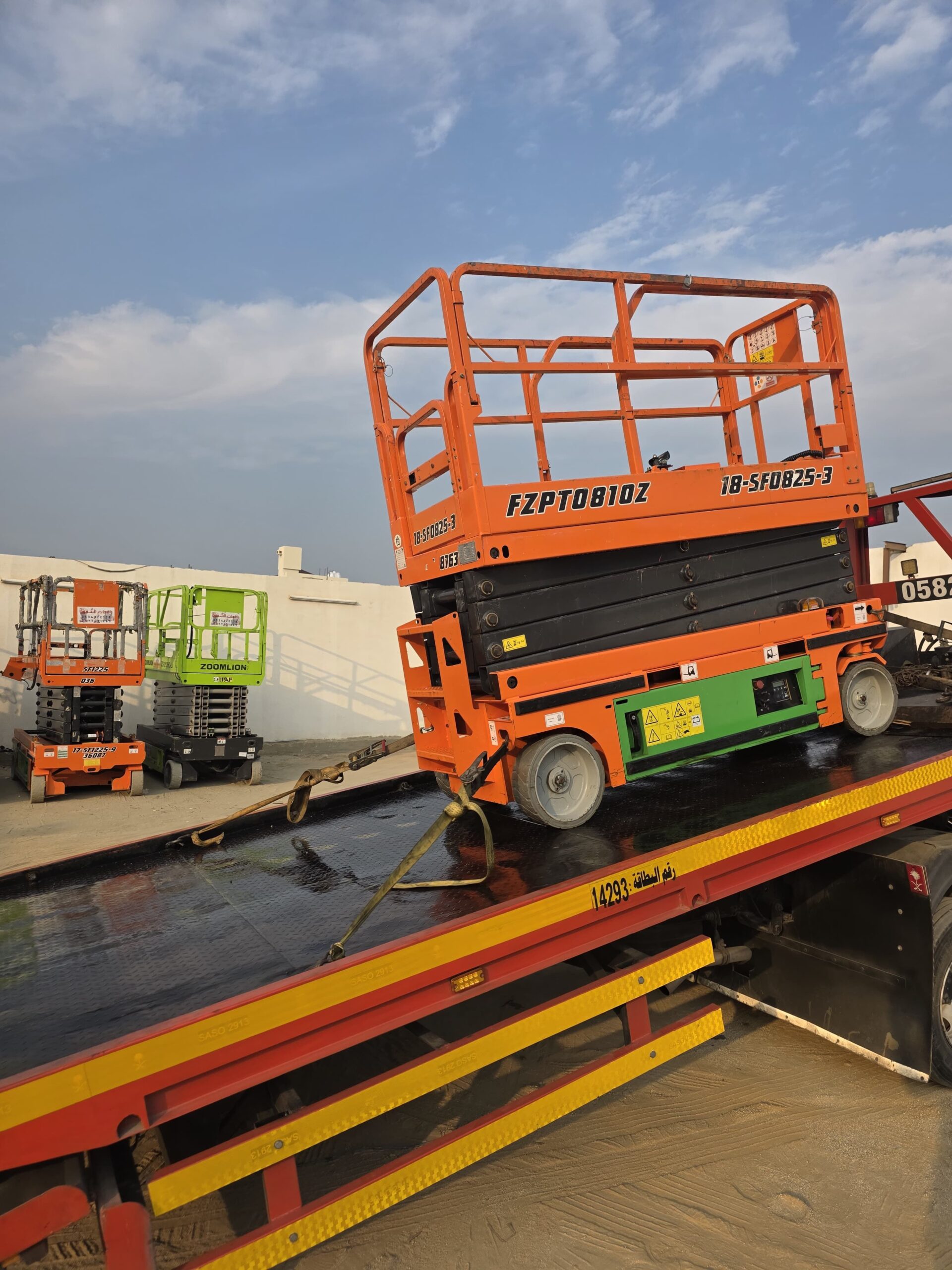 سيزر لفت 8متر للايجار Caesar Lift 8 meters for ren