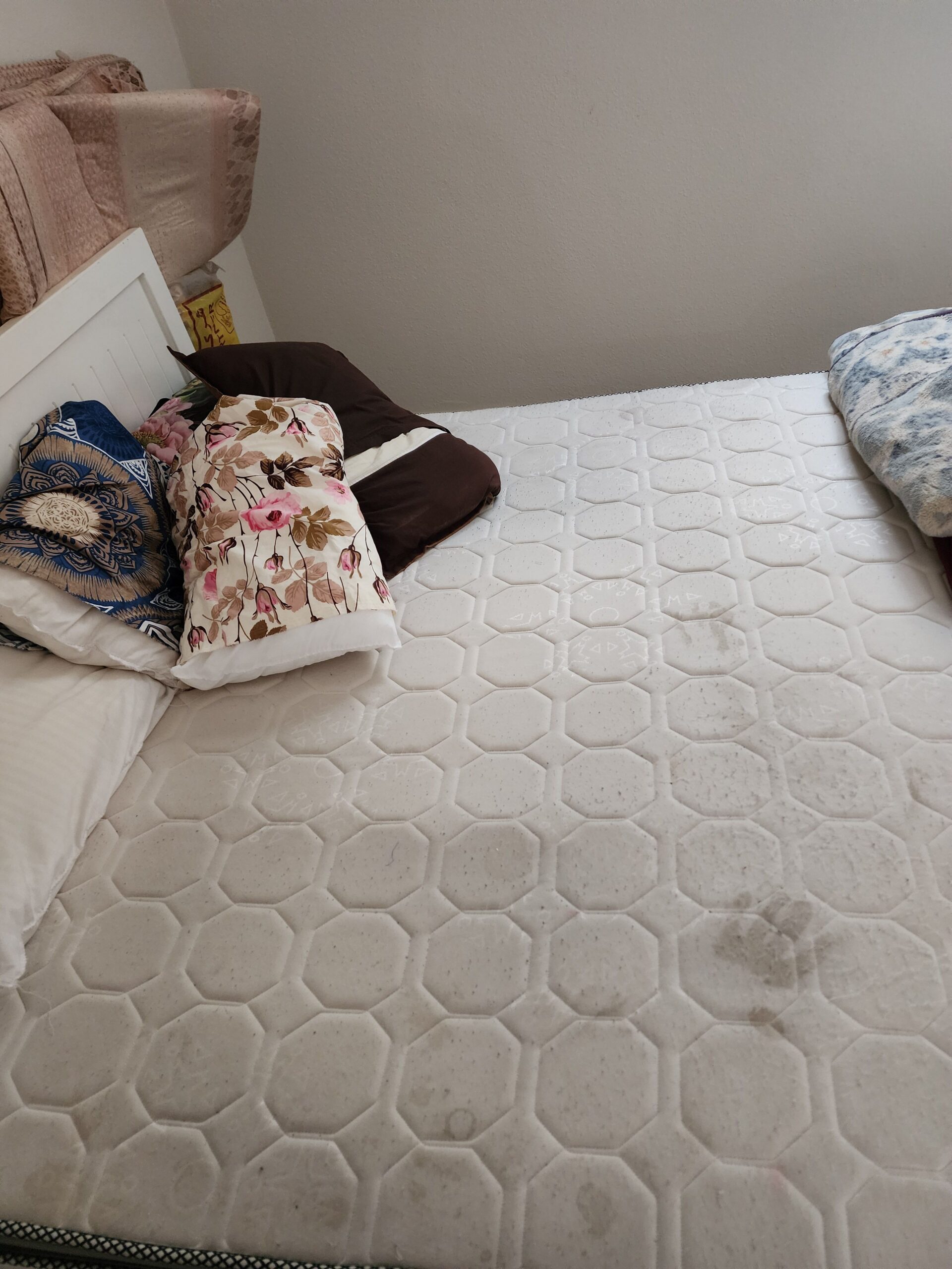 Dubble bed and mattress