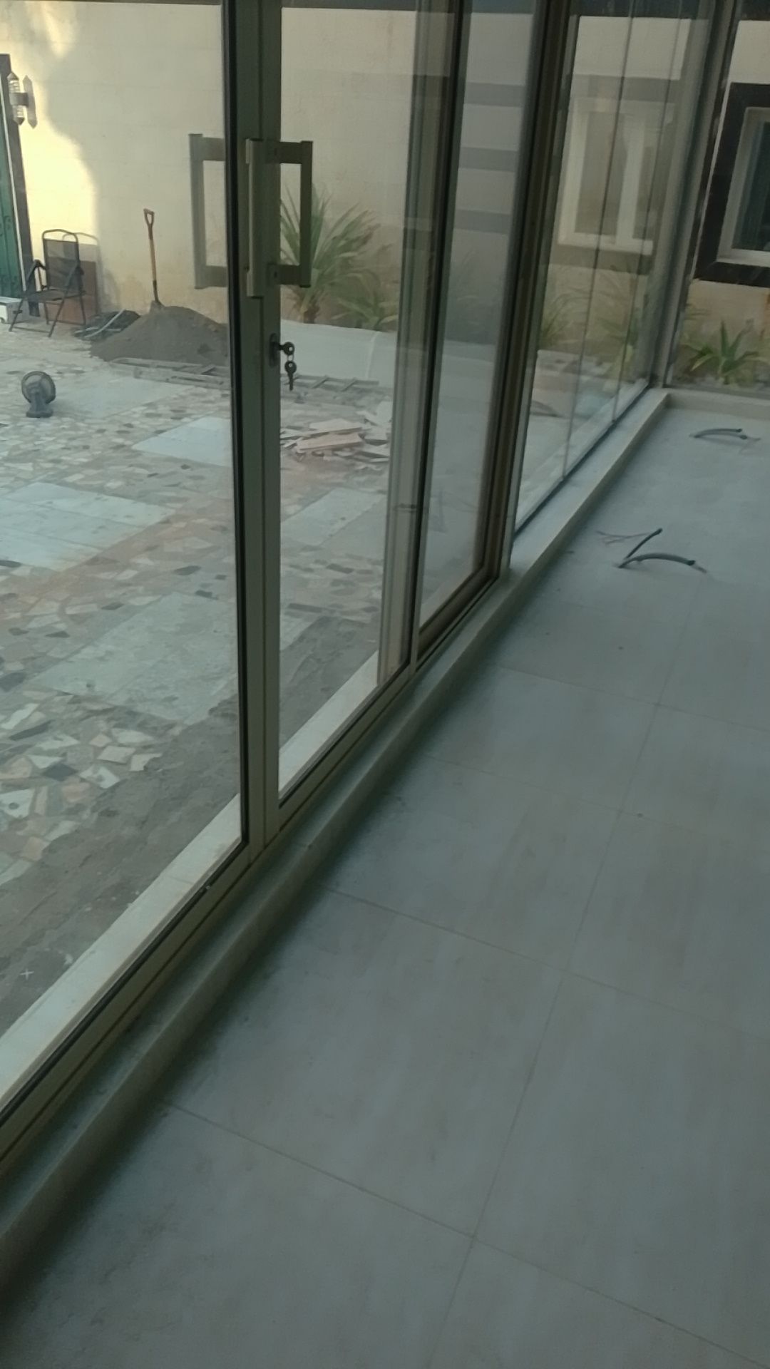 مظلات سواترجده تركيب ساندويش بنل وبرجول جده وتشظيب