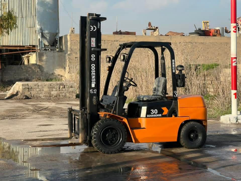 سيزر لفت .. مان لفت .. فوركلفت للإيجار الرياض