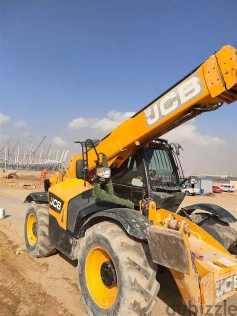 مان لفت . سيزر لفت . فوركلفت . جي سي بي للايجار
