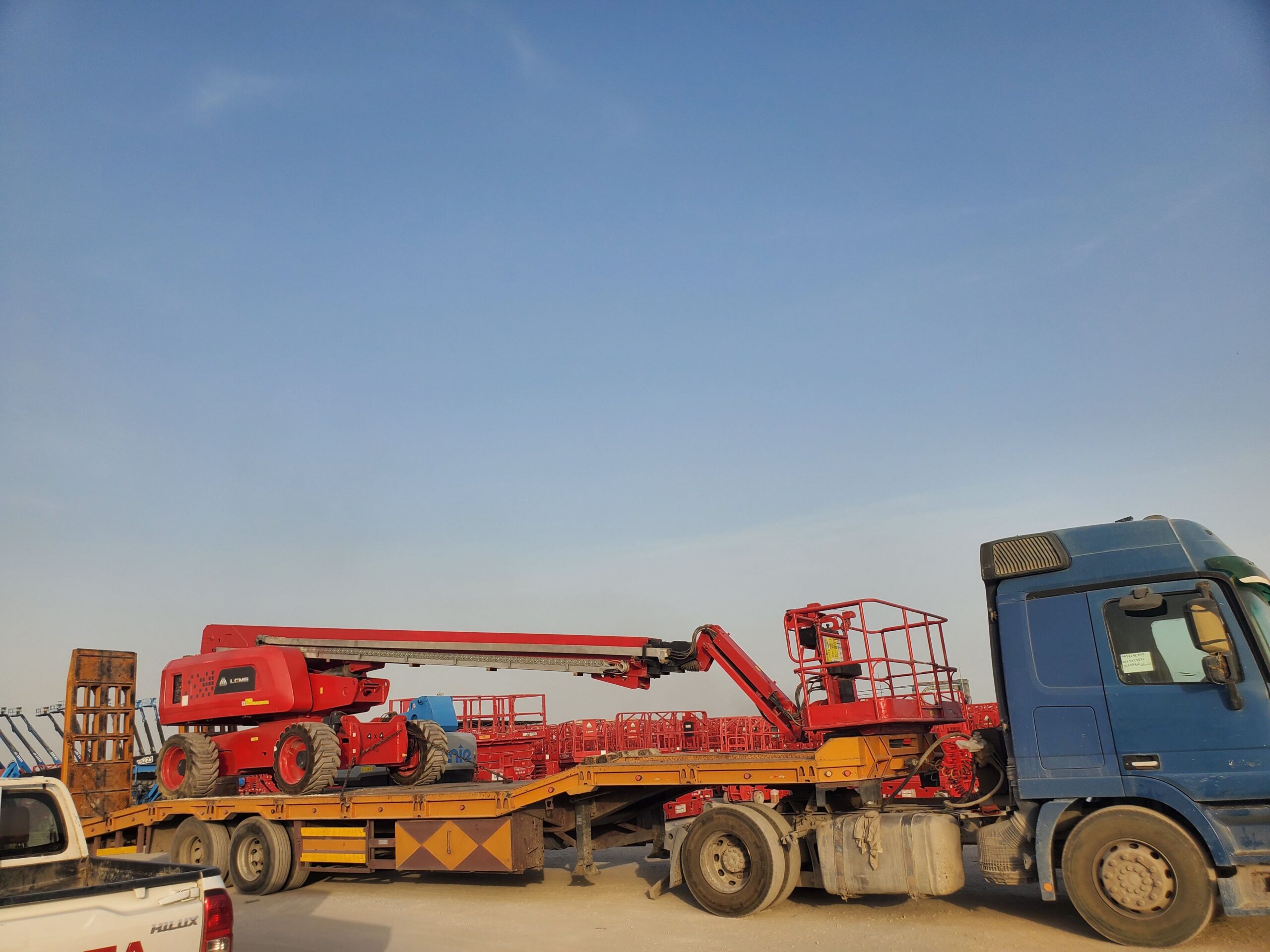 سيزرلفت للايجار مان لفت سيزر لفت للايجار كرينات را
