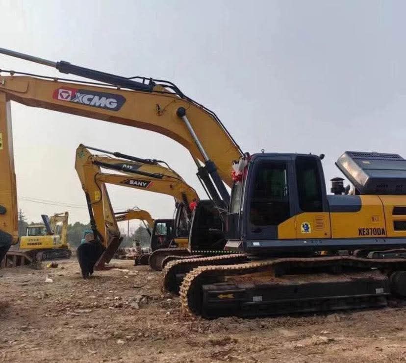 سيزرلفت للايجار.. رافعات شوكية للإيجار.. مان ليفت