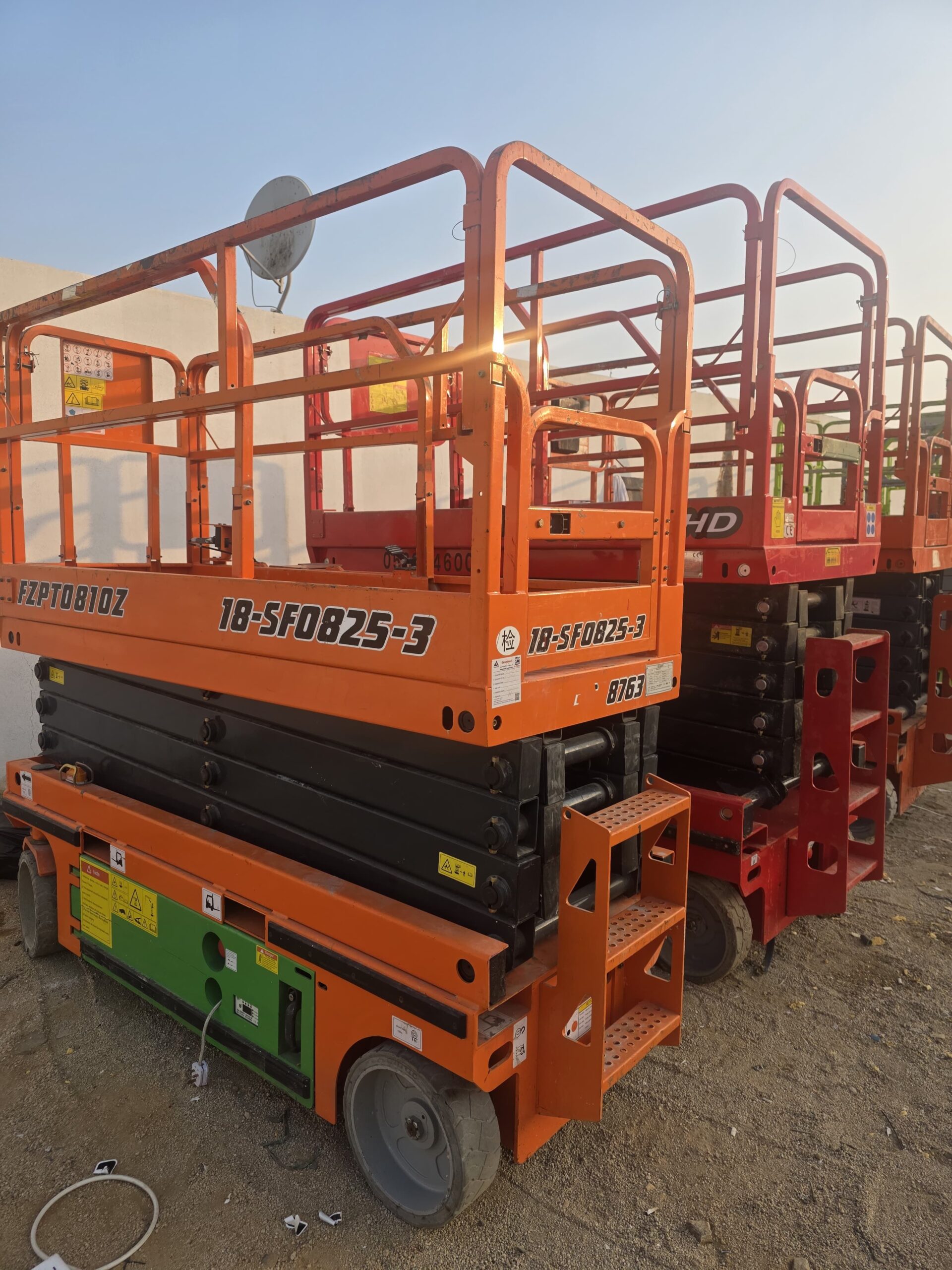 سيزر لفت 8متر للايجار Caesar Lift 8 meters for ren