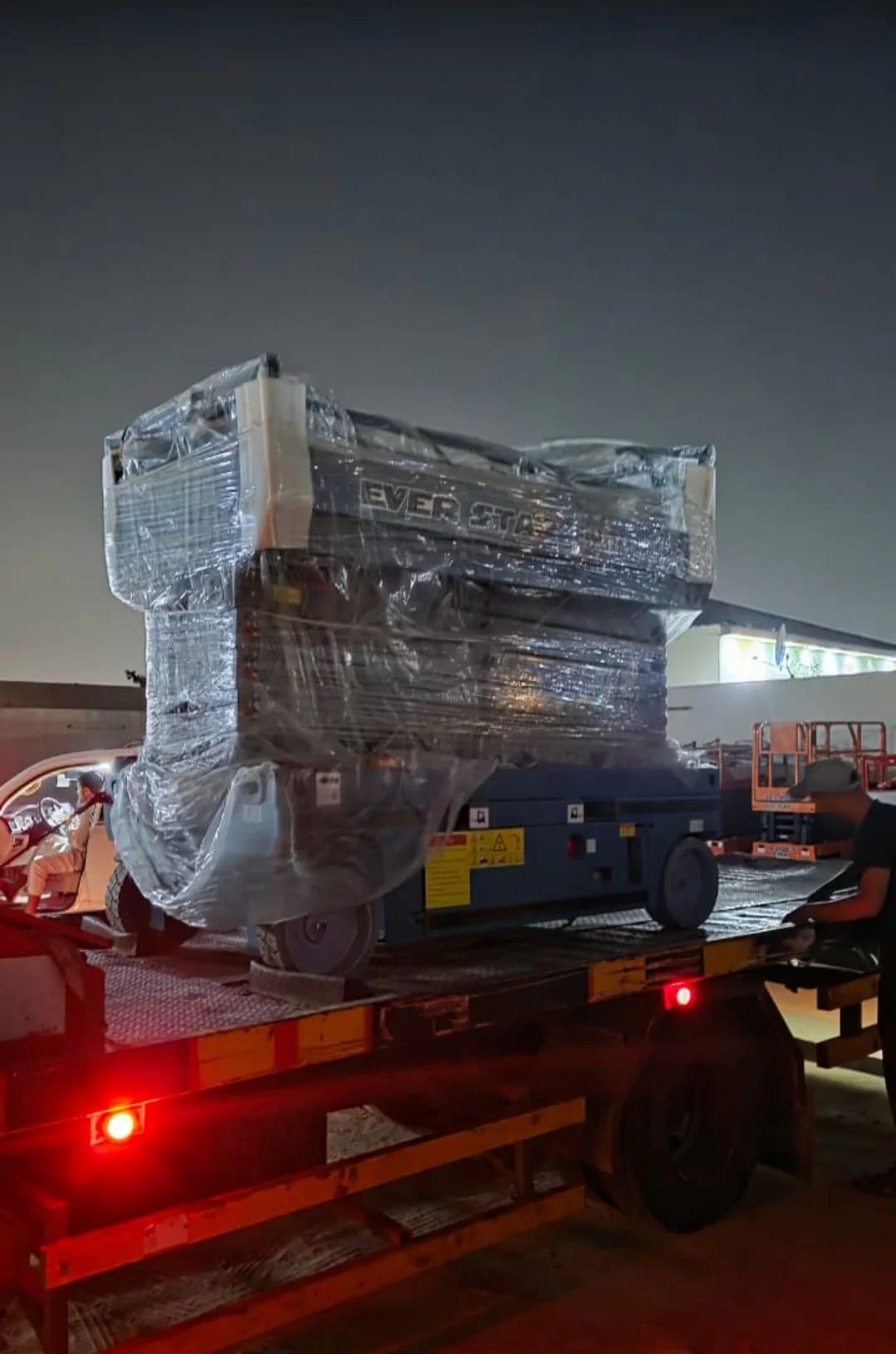سيزر لفت مان لفت فوركلفت للأيجار الرياض