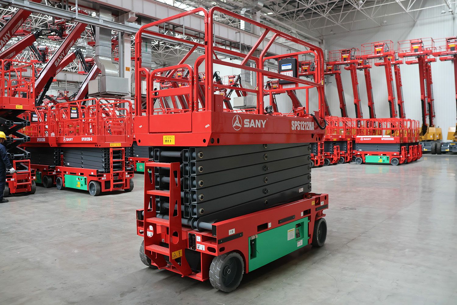 سيزر لفت للإيجار كرينات للإيجار مان لفت فوركلفت