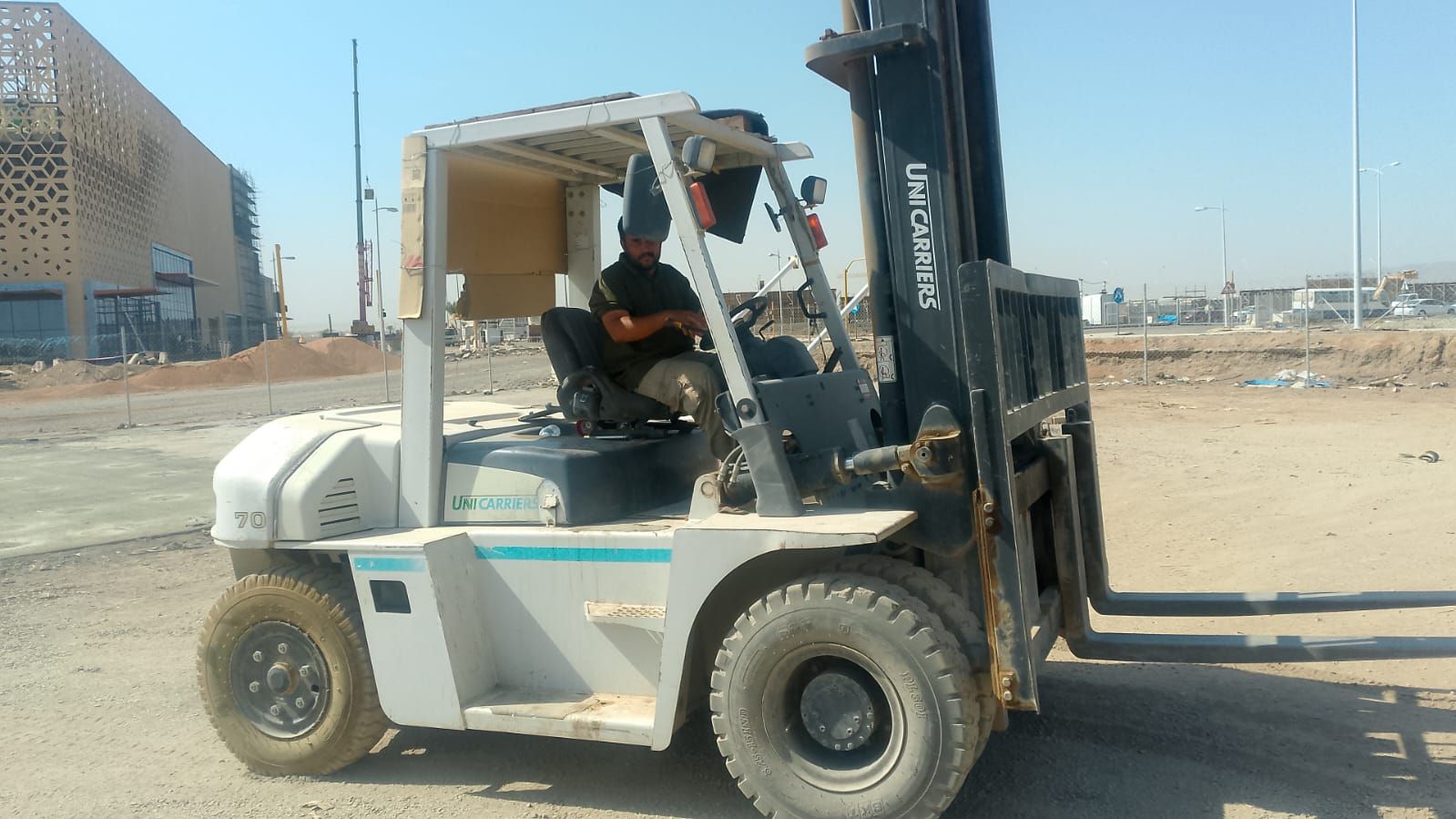 سيزرلفت ومانلفت للايجار شهري سنوي أسبوعي يومي