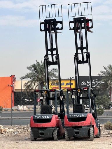 فوركلفت رافعه شوكيه للايجار في المدينة