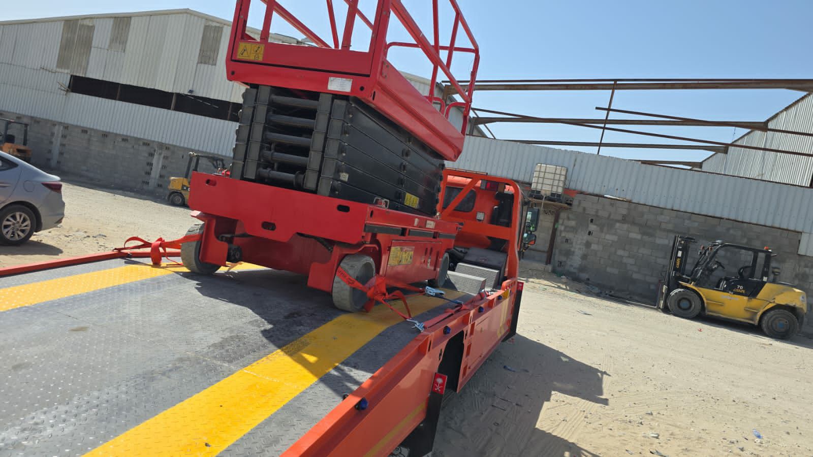 سيزر لفت و كرينات و مانلفت و رافعات شوكية للإيجار