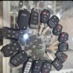 محل مفاتيح لبرمجة جميع أنواع السيارت بصمه أو عادي