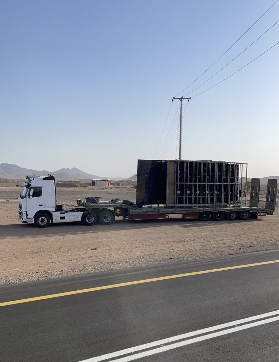 لوبد لنقل المعدات الثقيلة و الخفيفة