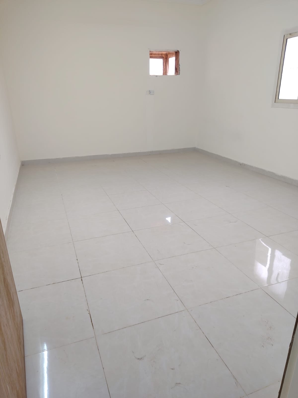 شقق عزاب مميزة سعرآ وموقعآ