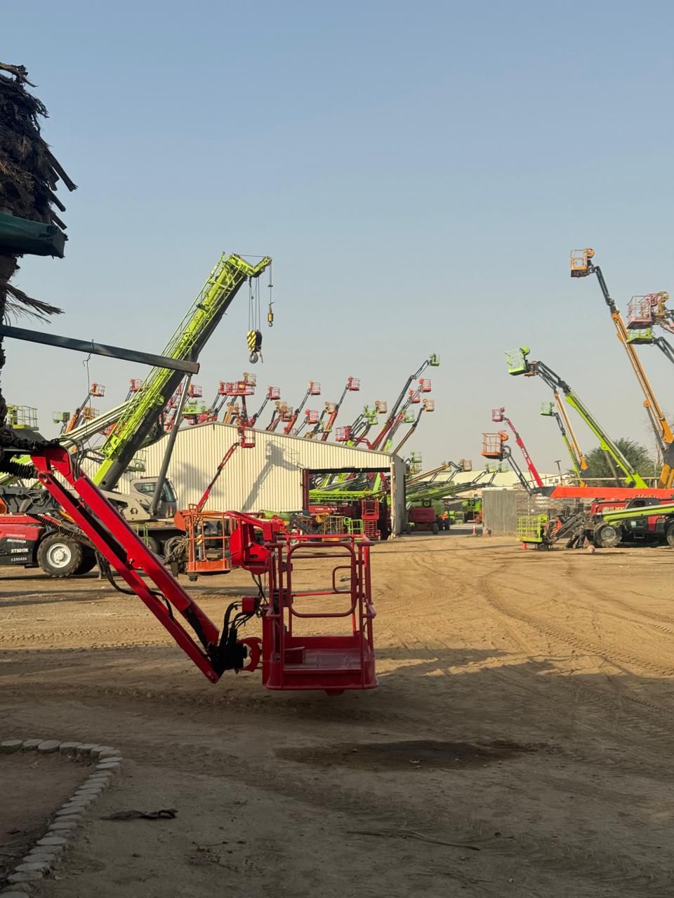 Scissors lifts for rental in Dammam