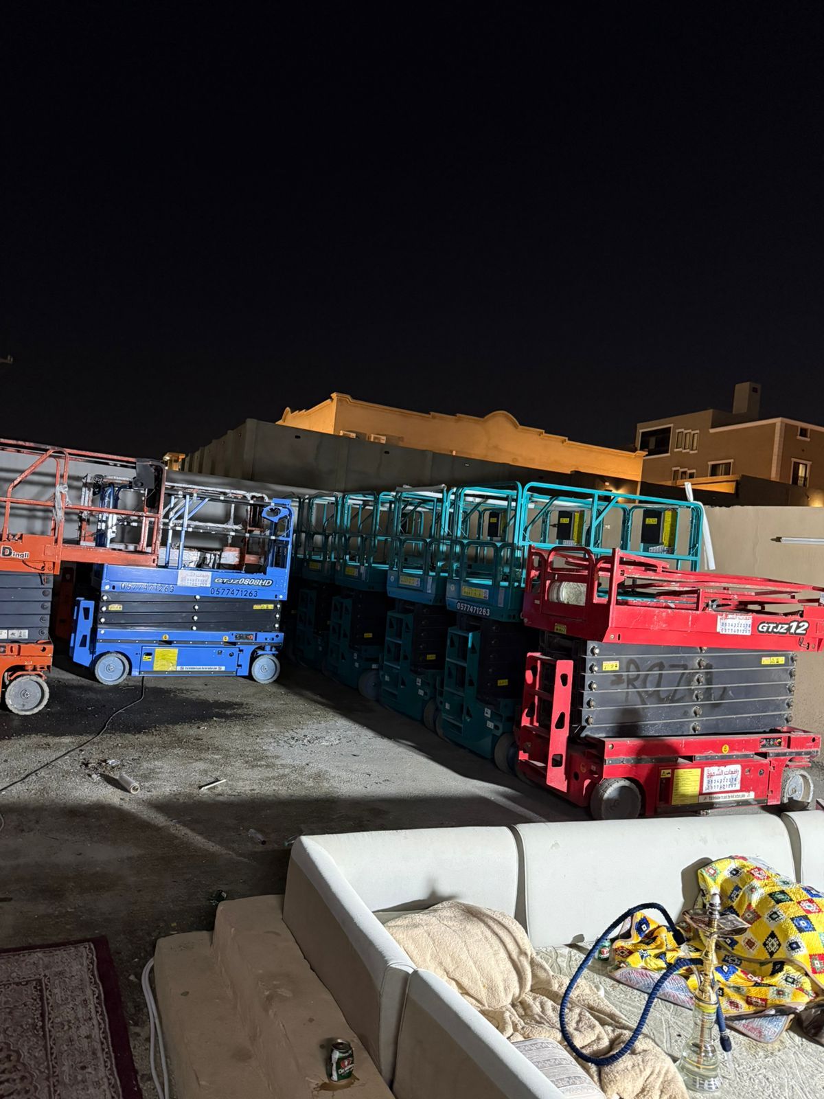 تاجير سيزرلفت بجميع المقاسات(رافعات مقصيه) سيزر لف