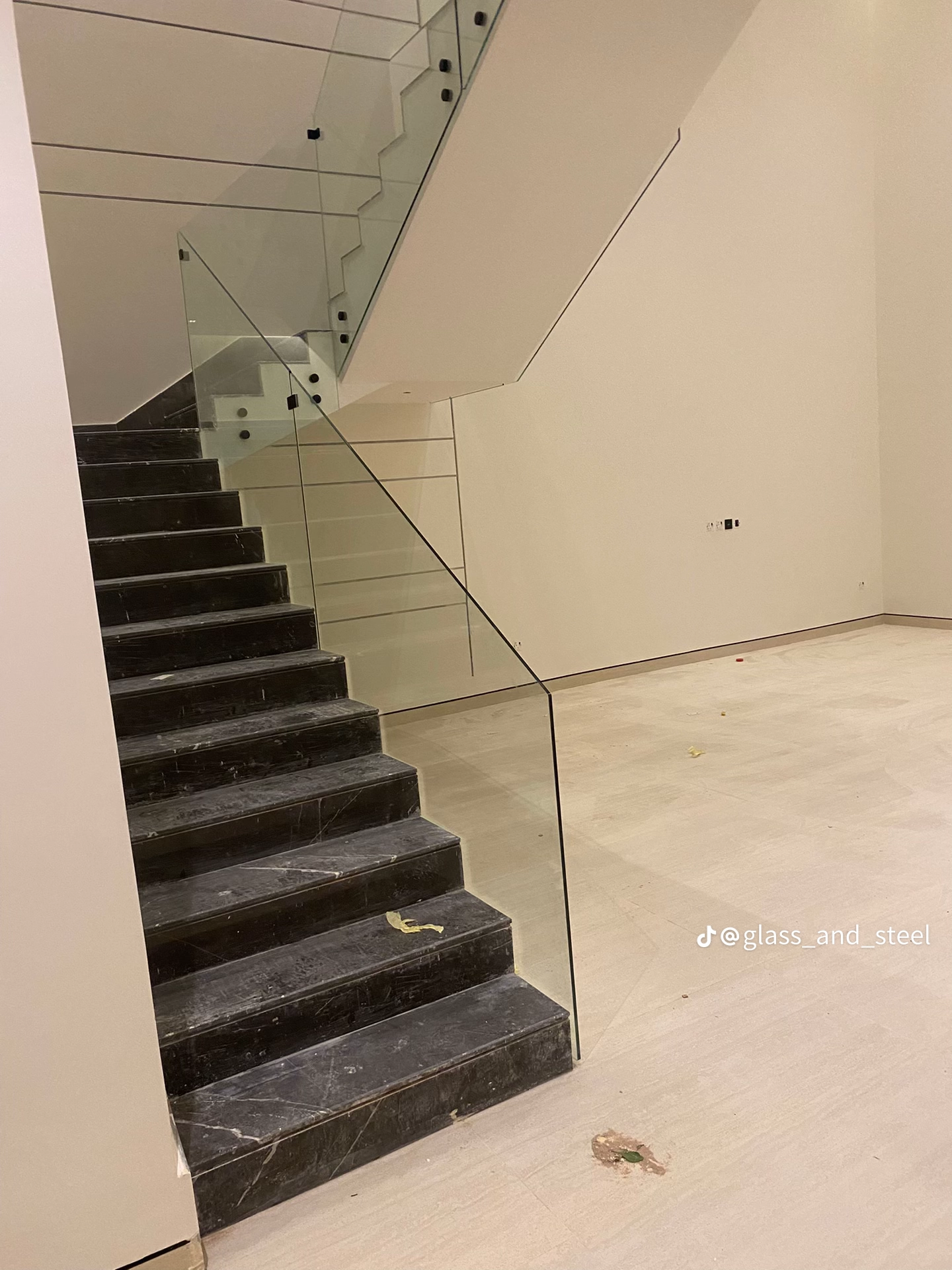 زجاج سكريت جازان صبياء 0535238262