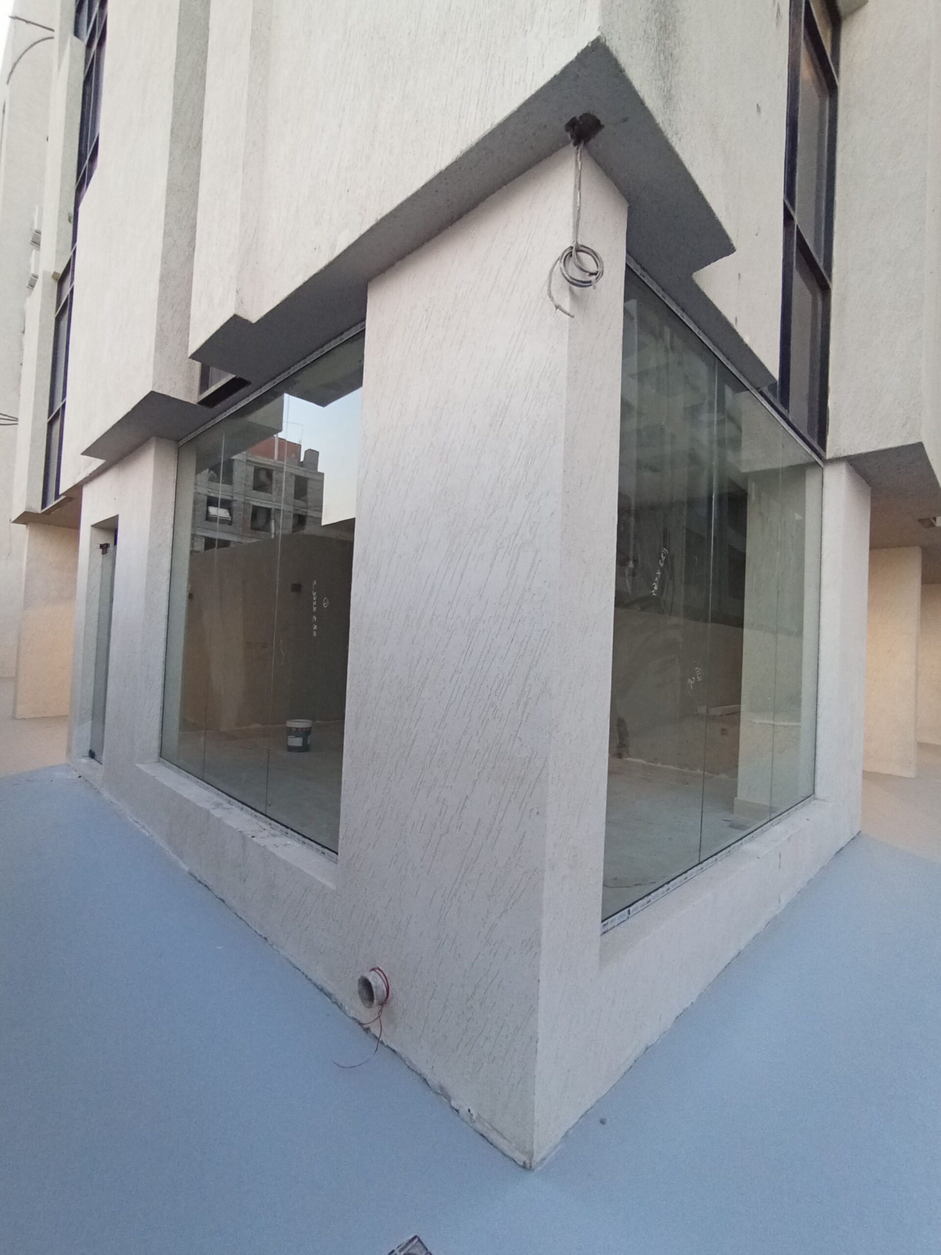مكاتب زجاج سكريت 0535308137