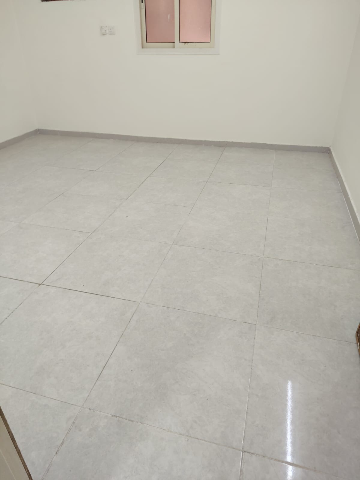 شقق عزاب مميزة سعرآ وموقعآ