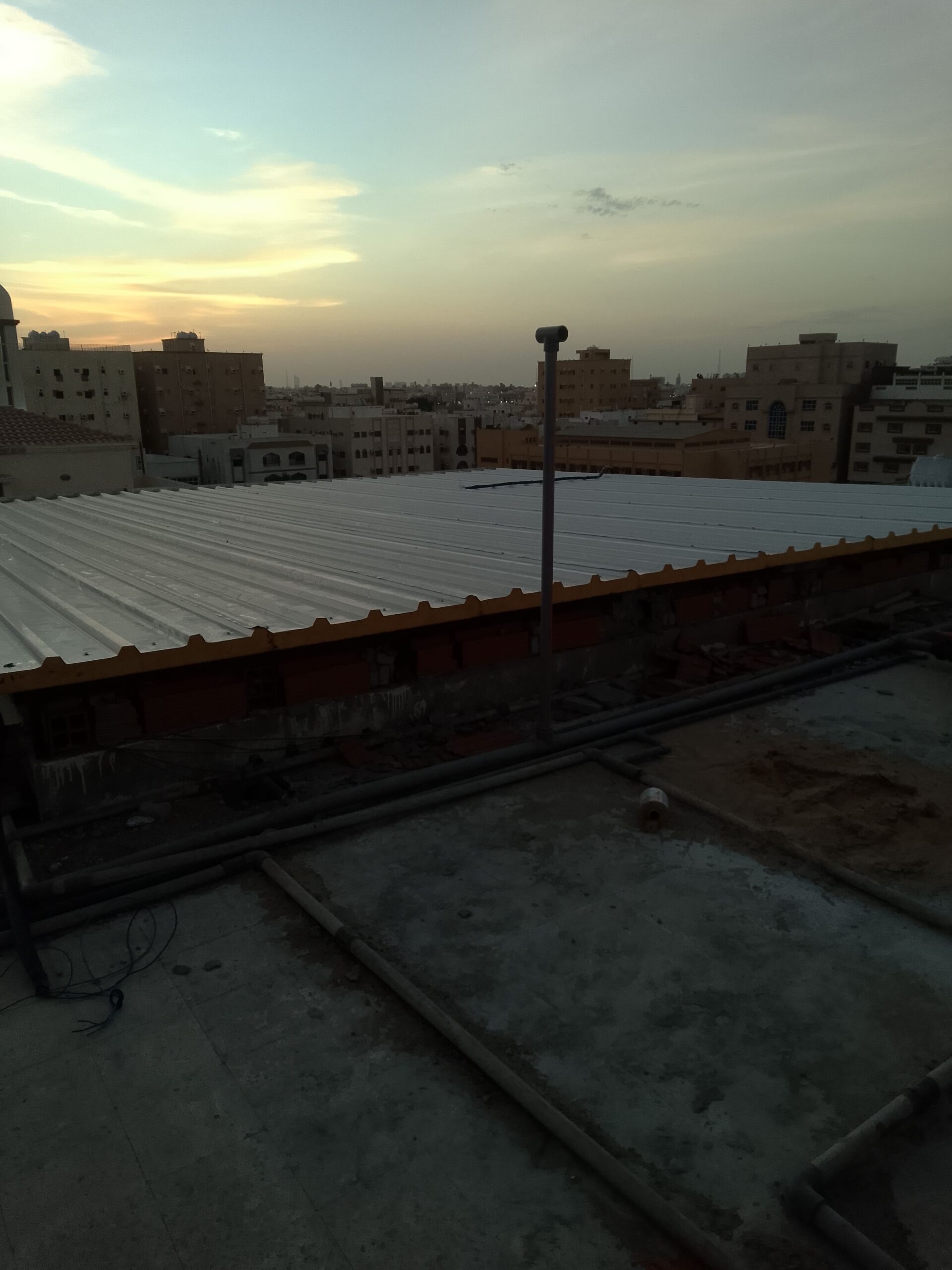 مظلات وسواتر سندويش بنل ترميم وتشظيب مباني دخلي وخ