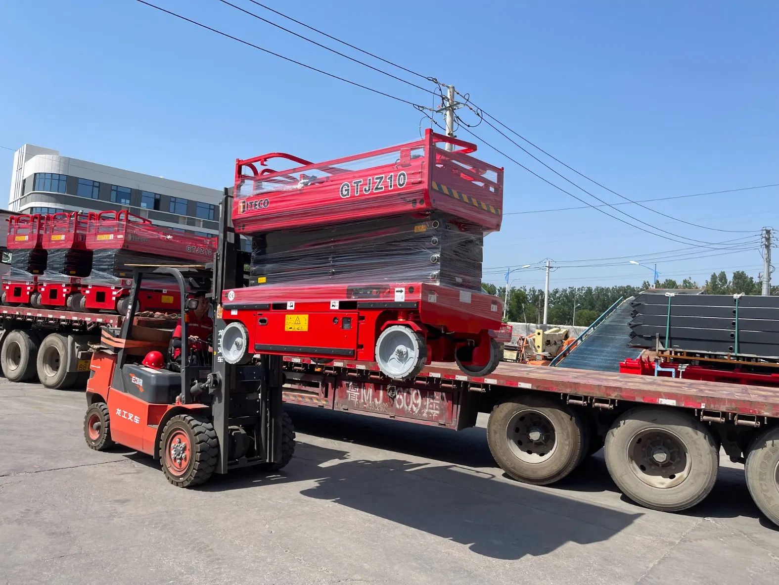 سيزر لفت للايجار مان لفت فوركلفت للإيجار